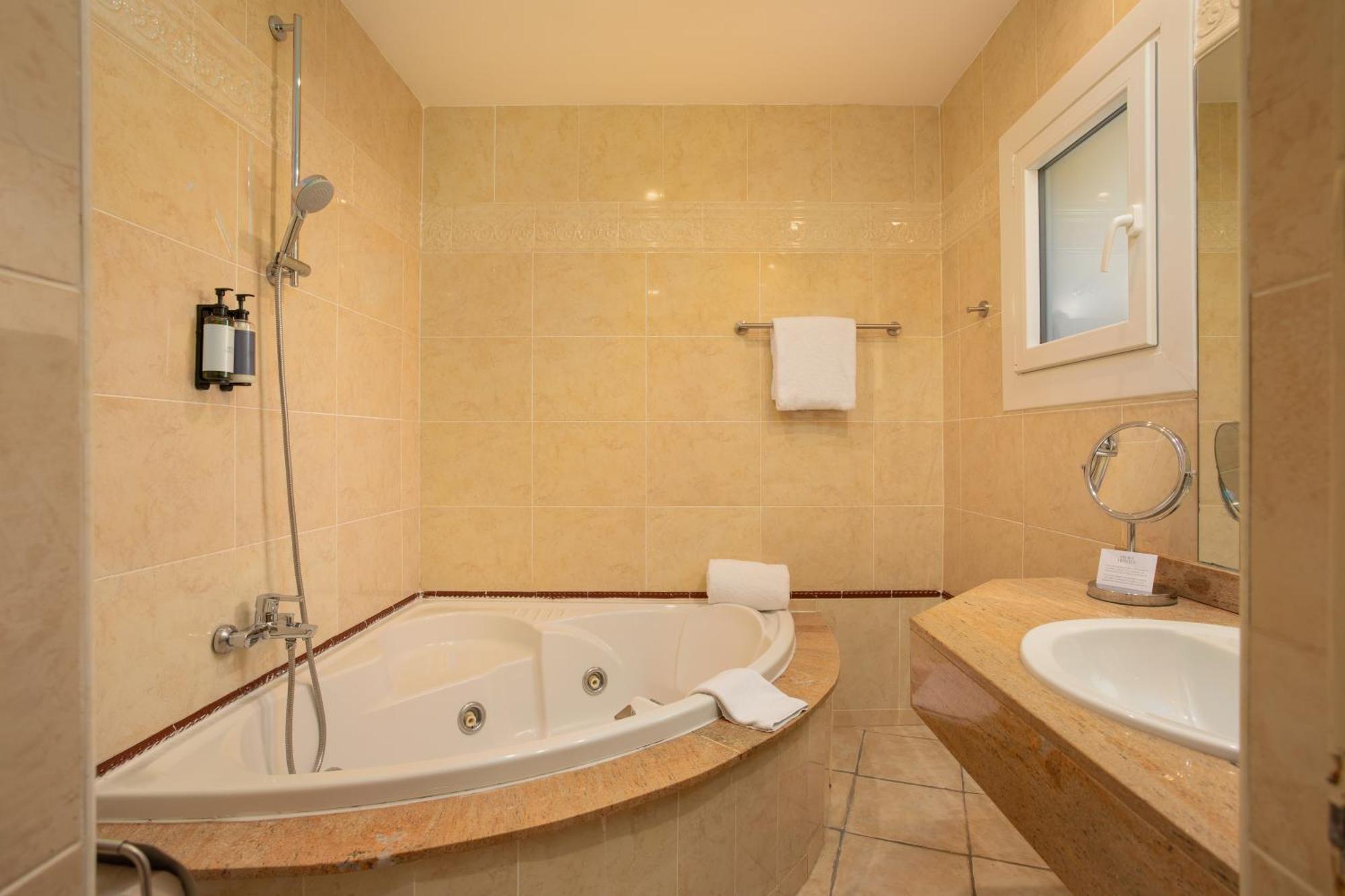 Comfort Double or Twin Room